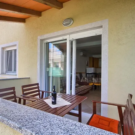 Gilly 2 アパート プレマントゥーラ