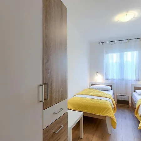 アパート Gilly 2