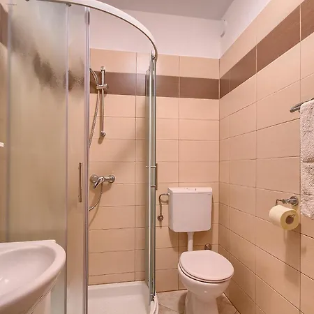 Gilly 2 Apartment
