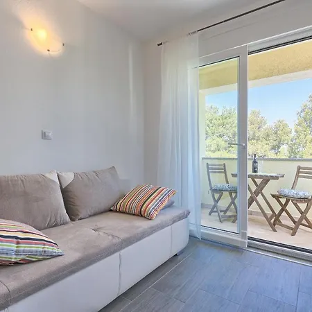 Apartment Gilly 2 Premantura