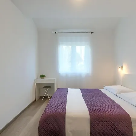 Apartman Gilly 2 Premantura