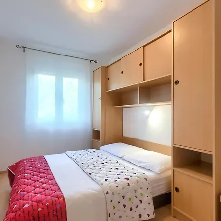 Apartment Gilly 2 Premantura